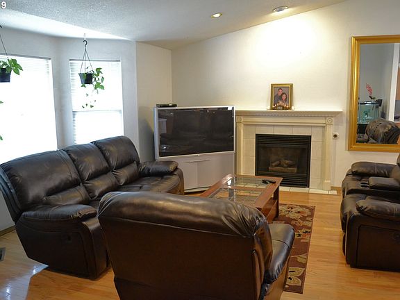 3rd image of 12306 NE 41st St