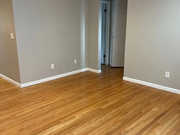 122 N Lafayette Ave — Photo 5