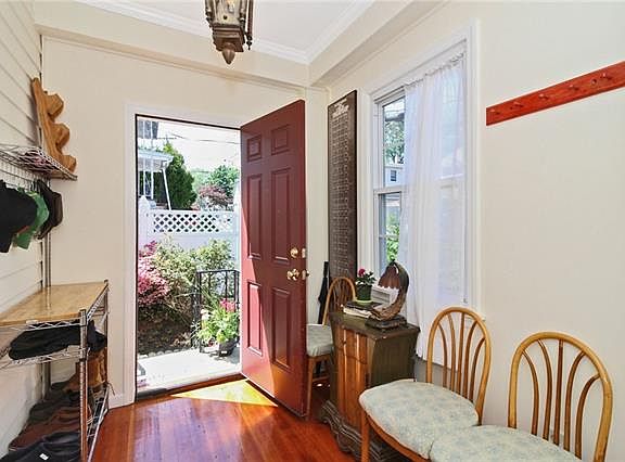 2nd image of 34 Lewis St