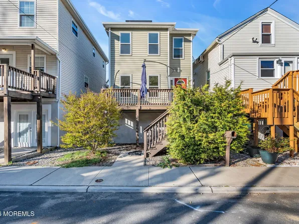 13 Locust Street, Highlands, NJ 07732