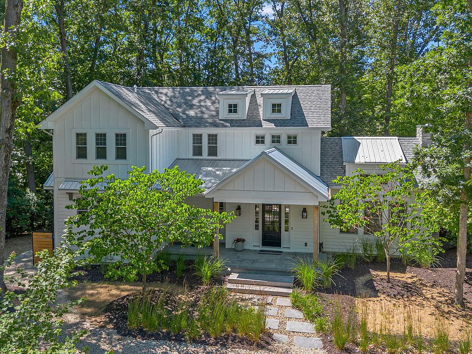 1st image of 19118 White Pine Dr