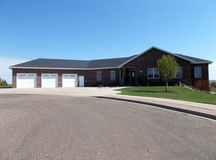 1476 Atascosita Cir, Dickinson, ND 58601