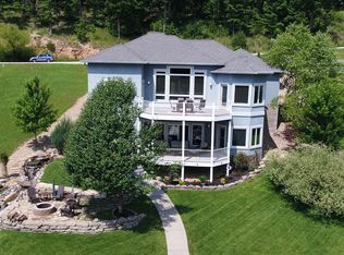 136 Pinnacle Point Rd, Climax Springs, MO 65324