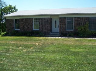 10 Maple Ln, Loysville, PA 17047
