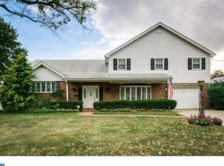 11 Gainsboro Rd, Lawrence Township, NJ 08648
