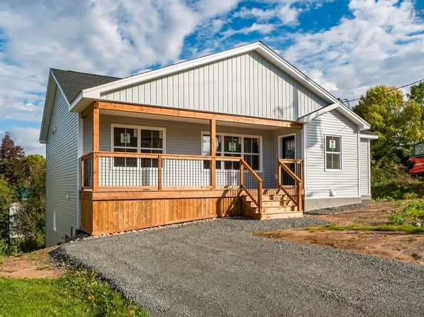 75 Burgess Cres, Windsor, NS B0N 2T0