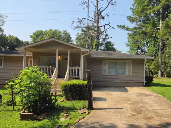 2933 Coffer Dr, Ellenwood, GA 30294