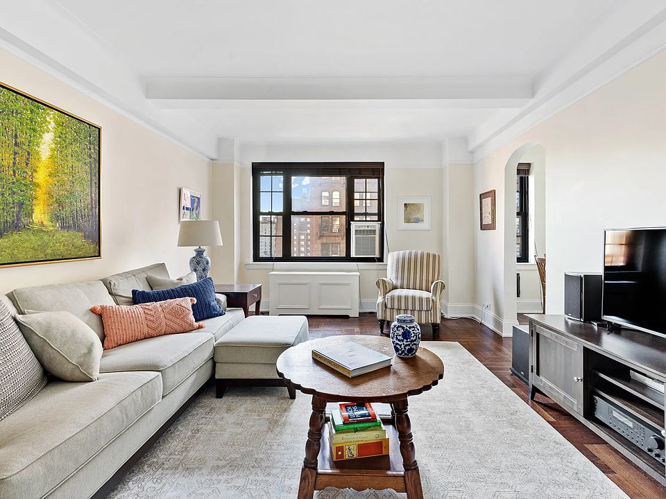1st image of 245 E 72nd St APT 14B