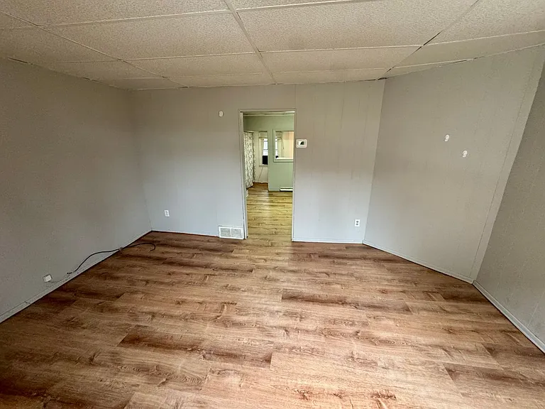 470-474 Spang Ave — Photo 38