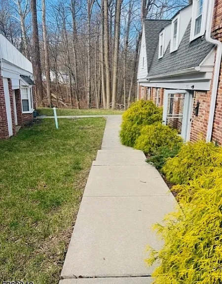 10 Beech Spring Dr #7C — Photo 1