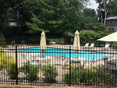 3rd image of 8701 Delmar Blvd APT 1C