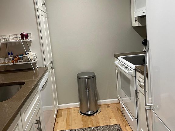 3rd image of 3307 Wyndham Cir APT 4165