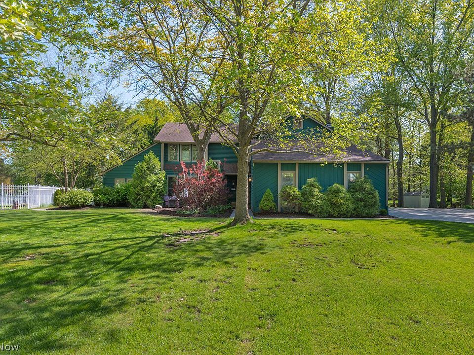 1st image of 32364 Birchwood Ln
