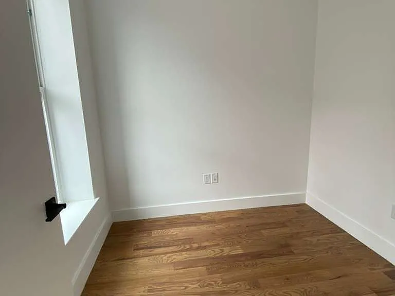 286 Hawthorne Ave #2 — Photo 15