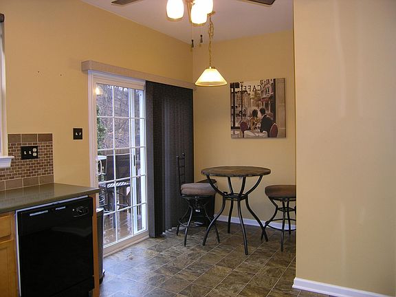 breakfast room