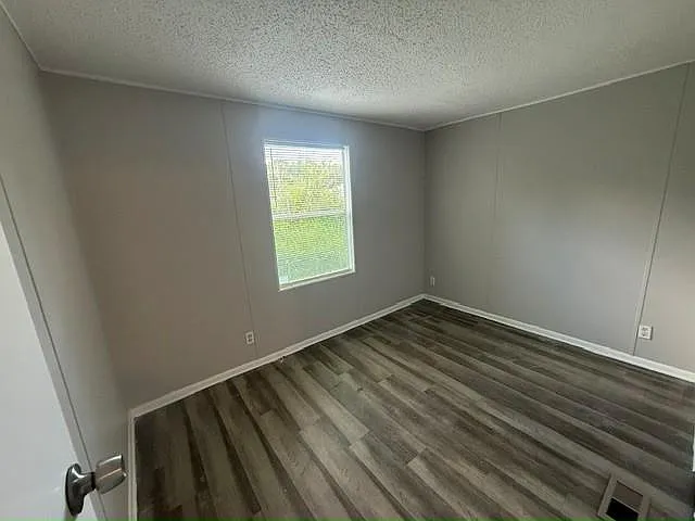 2850 New Tampa Hwy #116 — Photo 6