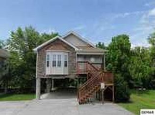 750 Plantation Dr, Pigeon Forge, TN 37863