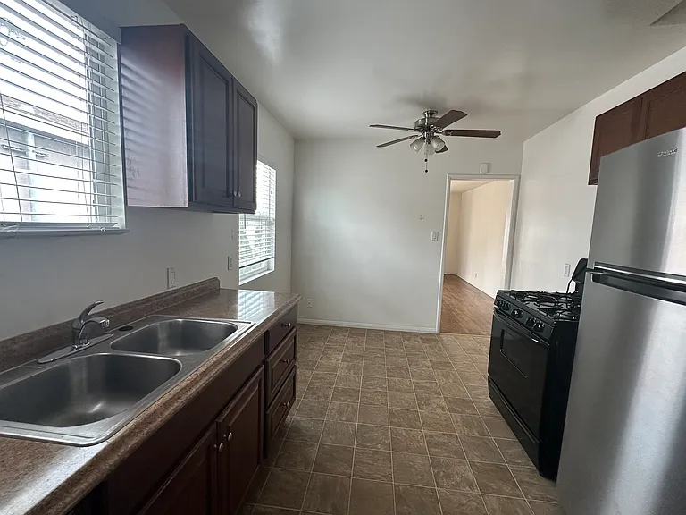 4107 Wade St — Photo 10