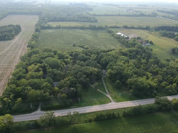 1513 N State Route 23, Marengo, IL 60152