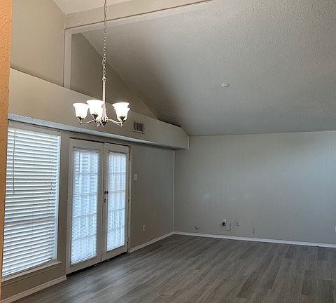4th image of 3309 Knights Haven Ln