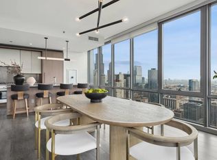 118 N Peoria St #3306, Chicago, IL 60607
