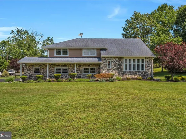 308 Devon Rd, Cinnaminson, NJ 08077