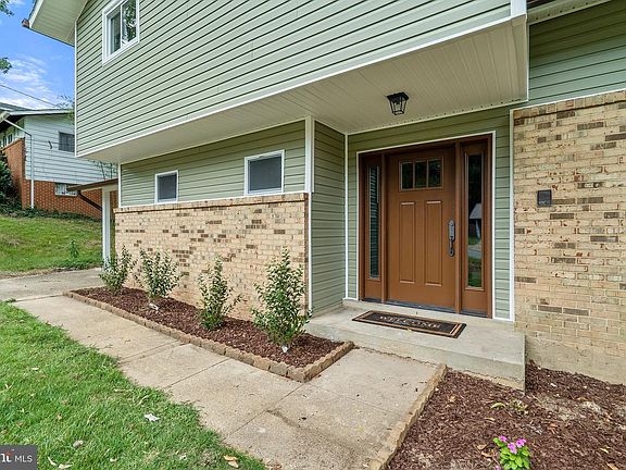 3rd image of 6803 Edgemere Dr