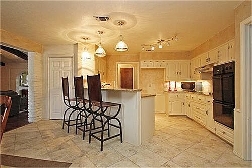 1st image of 2805 Mollimar Dr