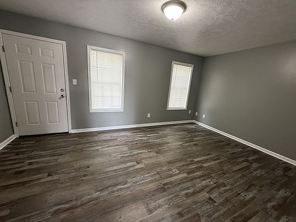 3rd image of 163 W Thomas St