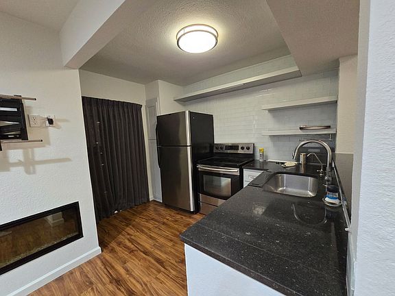 3rd image of 5200 Martel Ave APT 13D