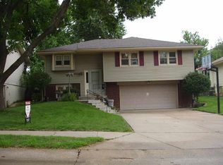 15226 T St, Omaha, NE 68137