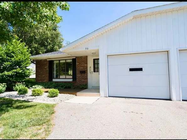 230 S State St APT 90, Zeeland, MI 49464