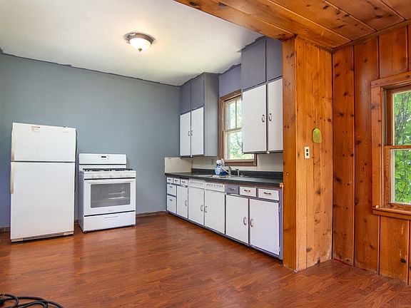 2nd image of 34855 Wild Mountain Rd