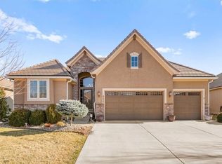 4233 NE Park Springs Dr, Lees Summit, MO 64064