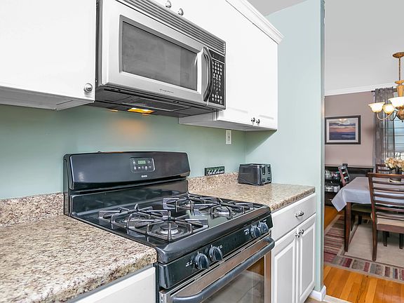 3rd image of 65-15 Alderton St APT 7G