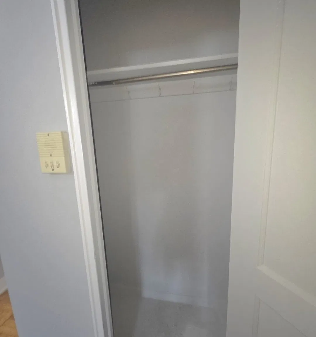 1 bed, 851 sqft, $2,343 — Photo 3