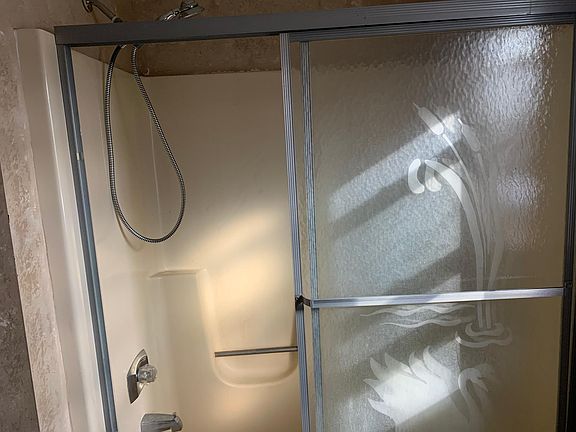 4th image of 1583 Highland Park Dr APT C