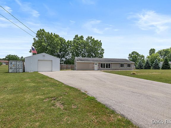 5th image of 2404 Dean Dr