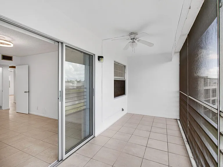 4028 Hythe Pl #B — Photo 52