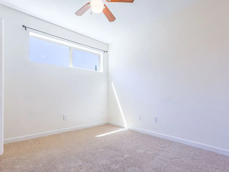 520 S 3rd St — Photo 13