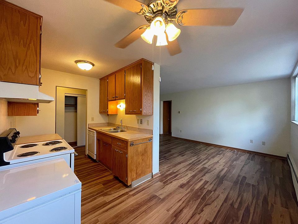 1st image of 400 6th Ave SE APT 1