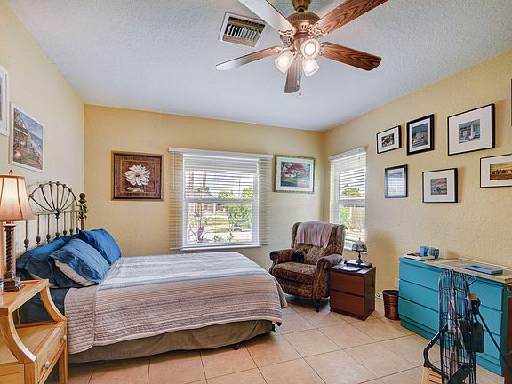 4th image of 4378 Beech Circle