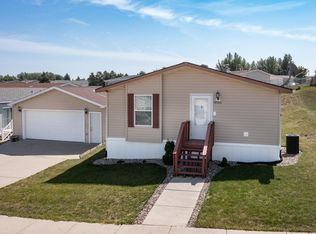 3906 N Valley Loop, Bismarck, ND 58503