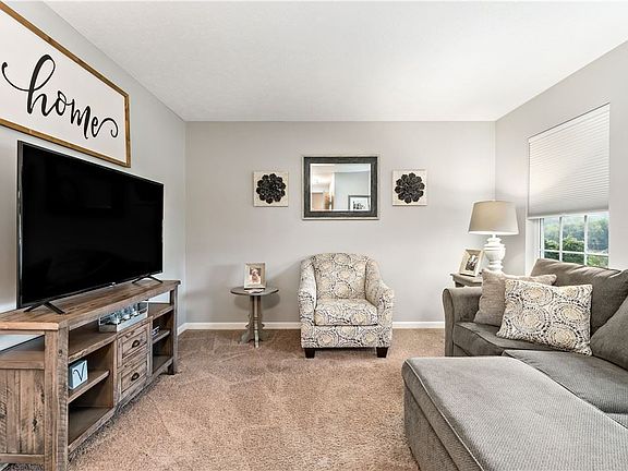 4th image of 145 Retriever Ln
