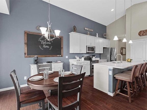 3rd image of 800 Caspian Dr