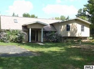 4250 Brogan Rd, Stockbridge, MI 49285