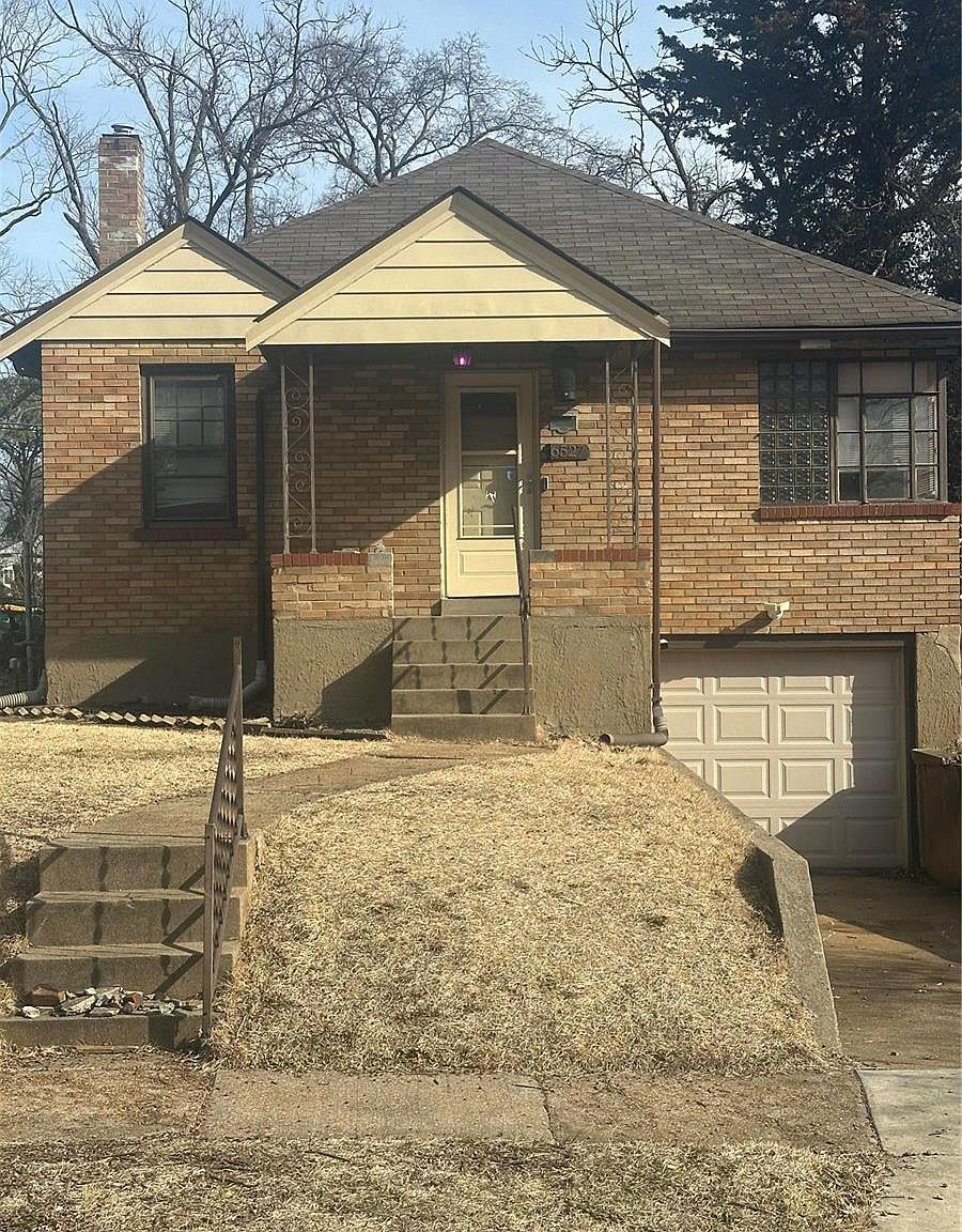 6527 Myron Ave, Saint Louis, MO 63121 | Zillow