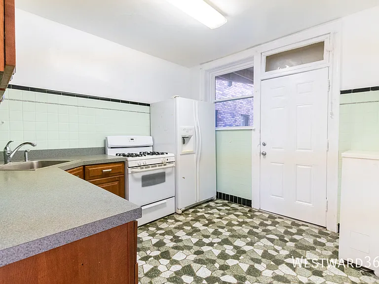 2424 W Fargo Ave #1 — Photo 2