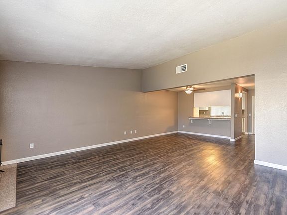 3rd image of 8117 Sunbonnet Dr