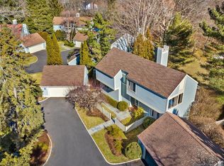 24 E Lyon Farm Dr UNIT 24, Greenwich, CT 06831